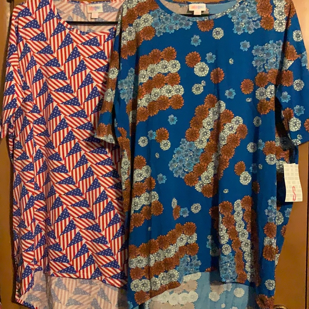 LuLaRoe Patriotic Americana Irma Carnations & flag